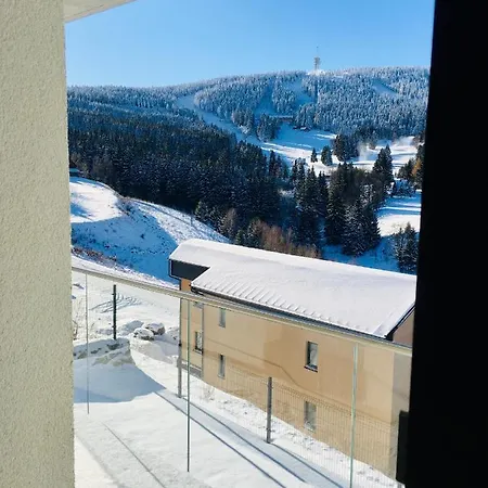 Vista Klinovec Лоучна-под-Клиновцем